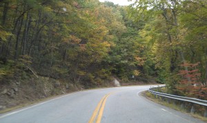 A mountain pass leading to the Fort Mountain State Park